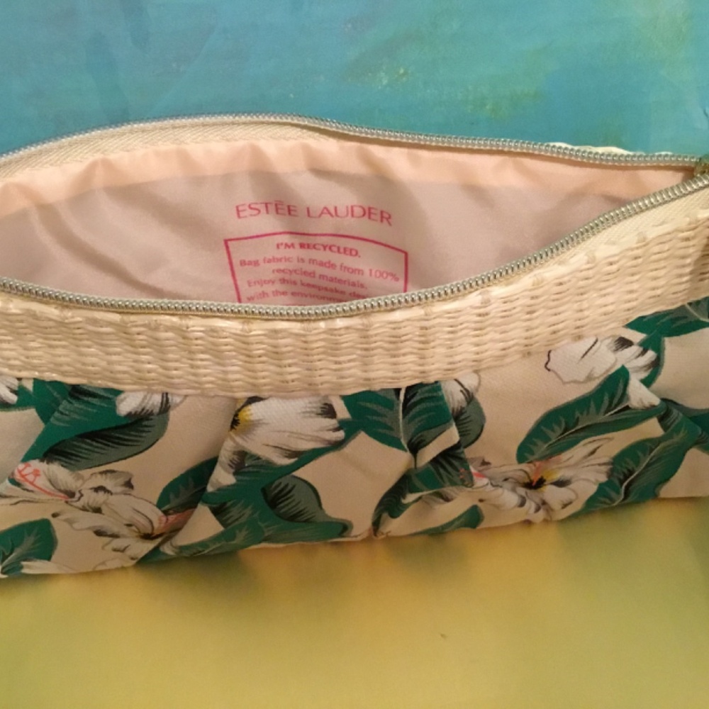 ESTEE LAUDER NWOT MAKEUP BAG - Picture 4 of 5